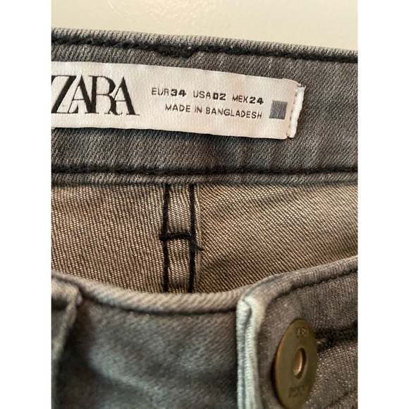 Zara Gray Destroyed Denim Jeans Zip Fly High Waist Size 2 - Picture 4 of 5